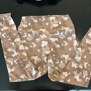 Balance Athletica camo leggings